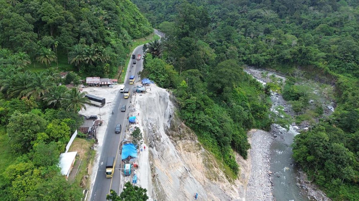 tebing-malibo-anai-diproteksi-untuk-amankan-jalan-nasional-1760593542953_169